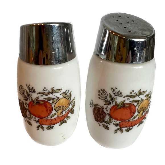 Vintage Spice of Life Salt & Pepper Shakers Vegetables Van Pak Canada White - Picture 1 of 6
